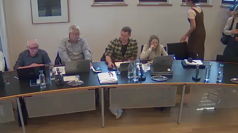 1.21 Résolution - Avenir de l'ONG « Solidaresch Hëllef Réiserbann » et du partenariat avec les communautés Kollas